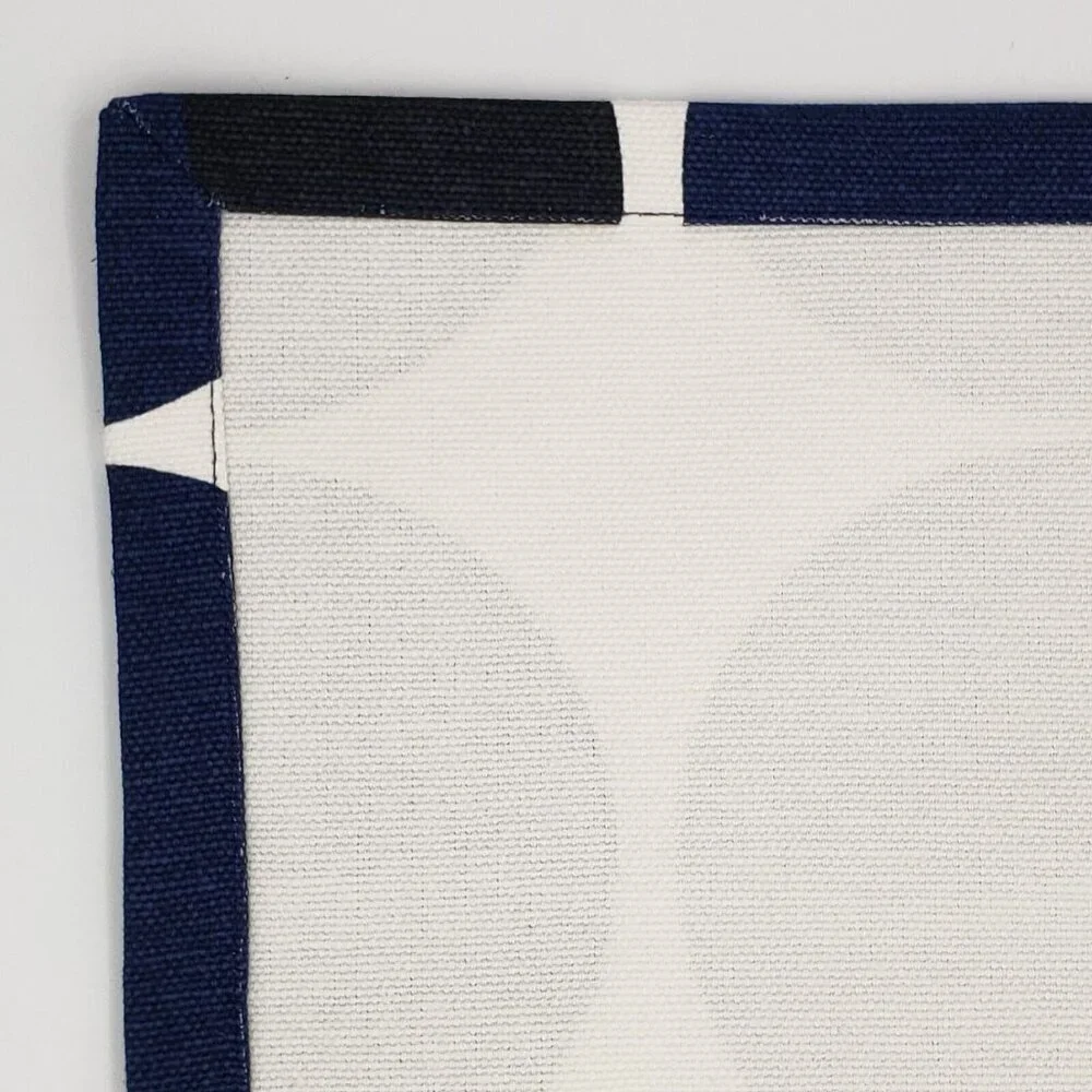 3B Studio‎ Blue Geometric Circle Table Runner 14